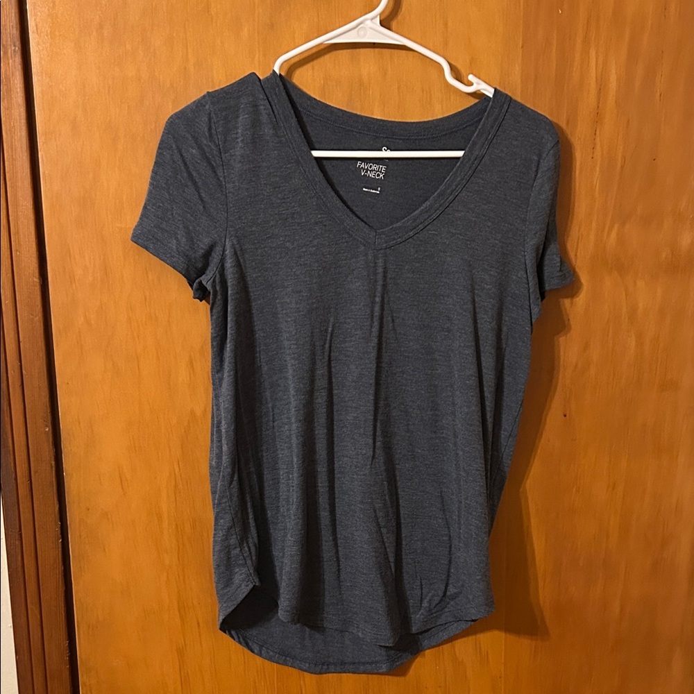 SO Women's Dark Gray V-Neck Short Sleeve Tee